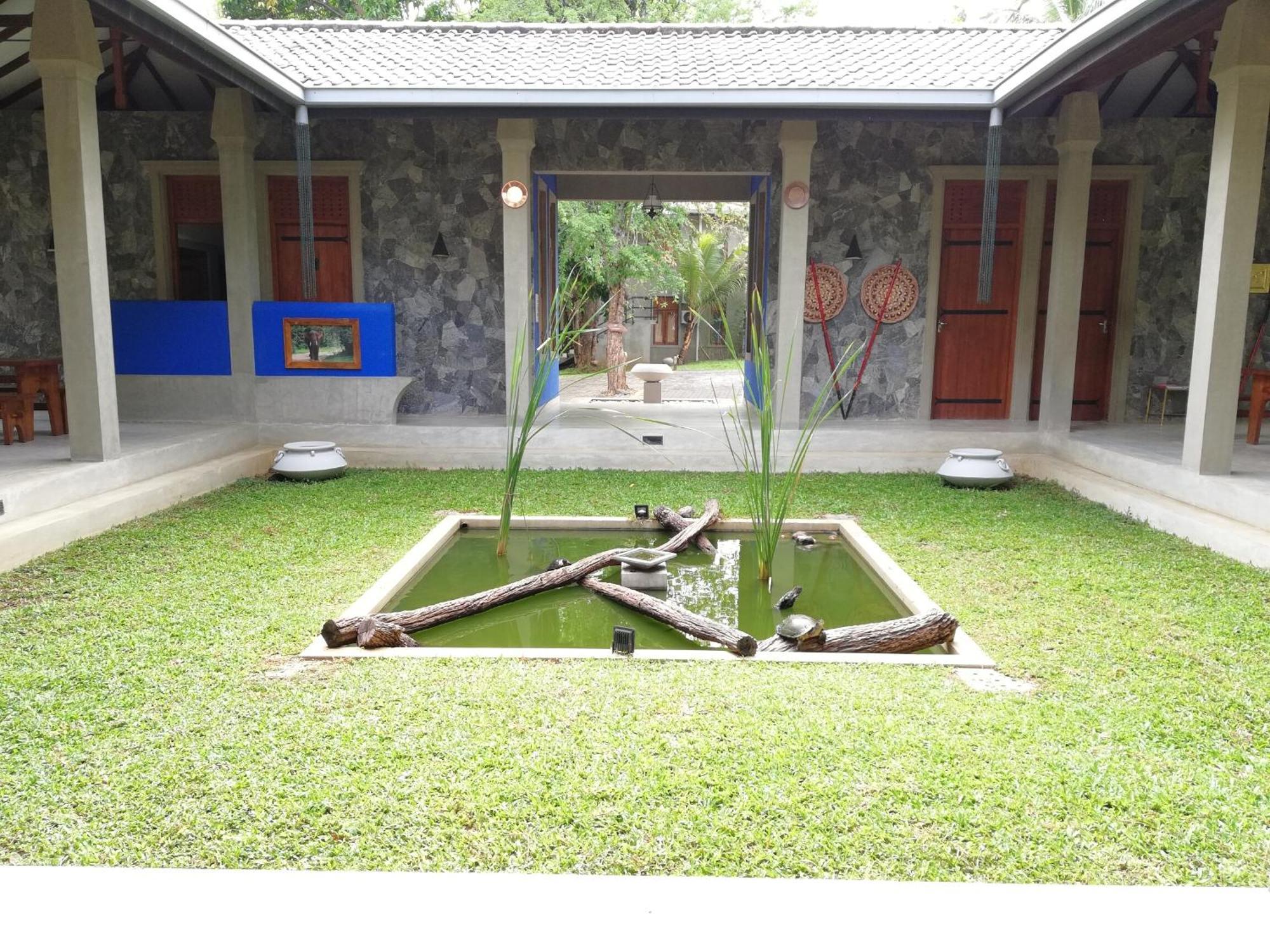 Nil Diya Mankada Safari Lodge Udawalawe Exterior photo